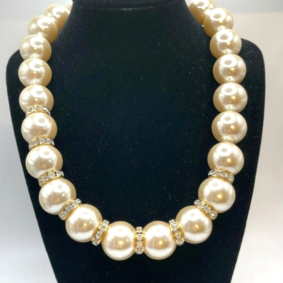 Napier New Signed Jumbo Faux Pearl and Rhinestone Spacer Necklace - Picture 1 of 12